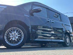VOXY HYBRID