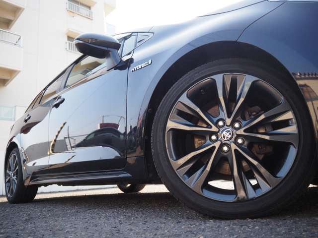 COROLLA TOURING HYBRID 4WD