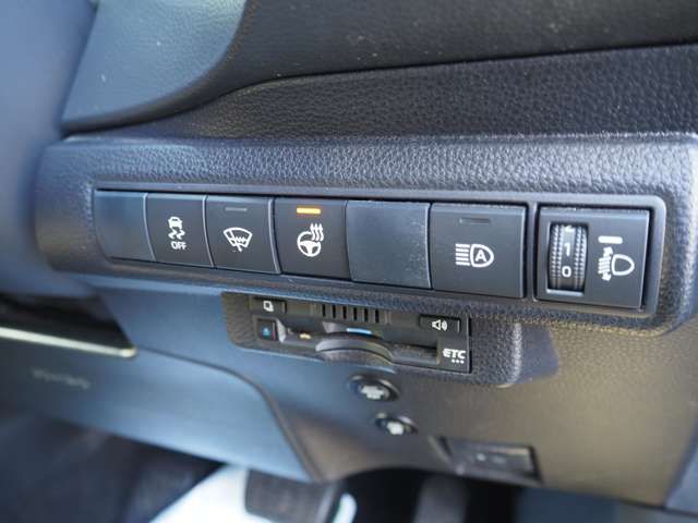 COROLLA TOURING HYBRID 4WD