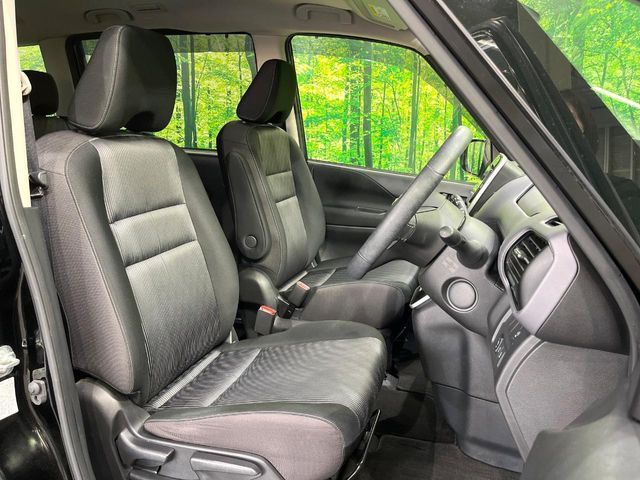 SERENA  S-HYBRID 4WD