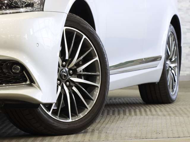LEXUS LS460