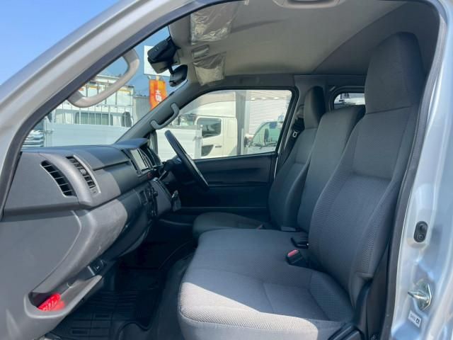 HIACE van 2WD