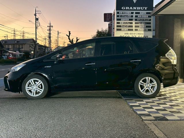 PRIUS Alpha
