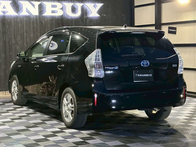 PRIUS Alpha