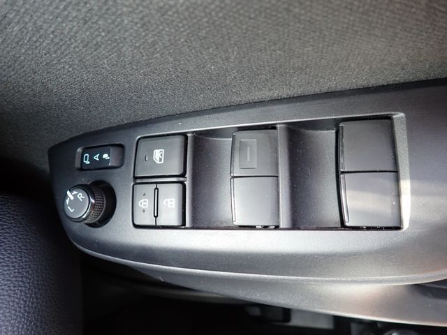 YARIS HYBRID