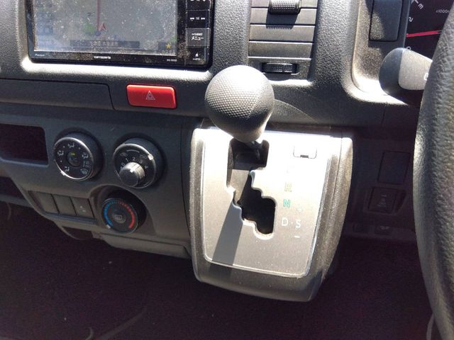HIACE van 4WD