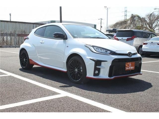 GR YARIS