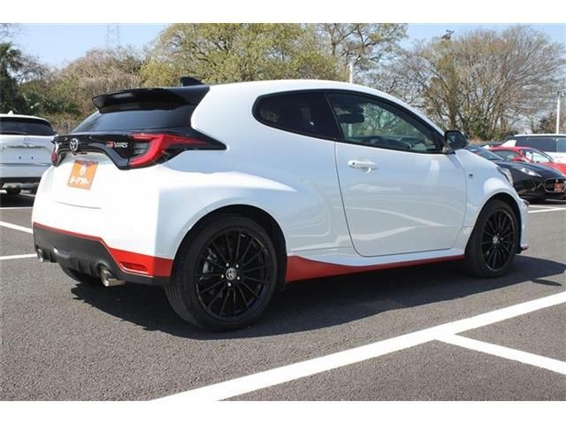 GR YARIS