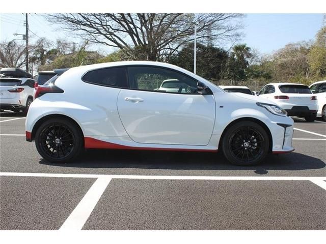 GR YARIS