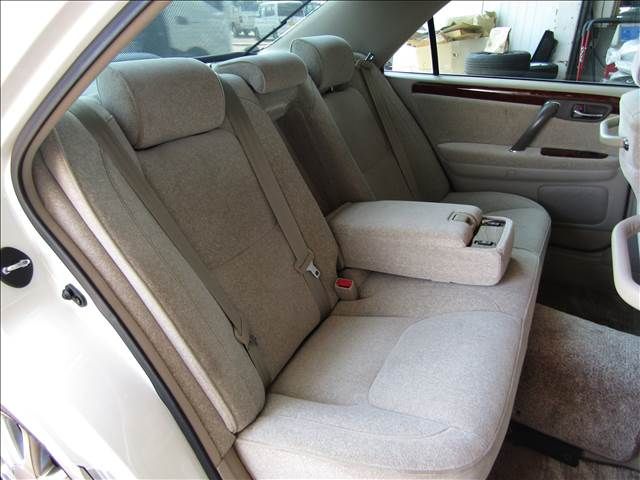 CROWN sedan