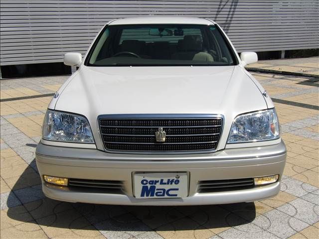 CROWN sedan