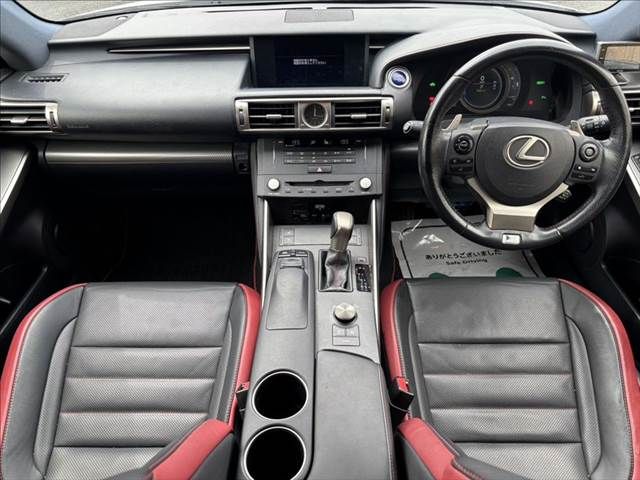 LEXUS IS300h
