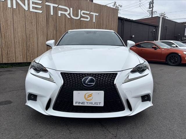 LEXUS IS300h