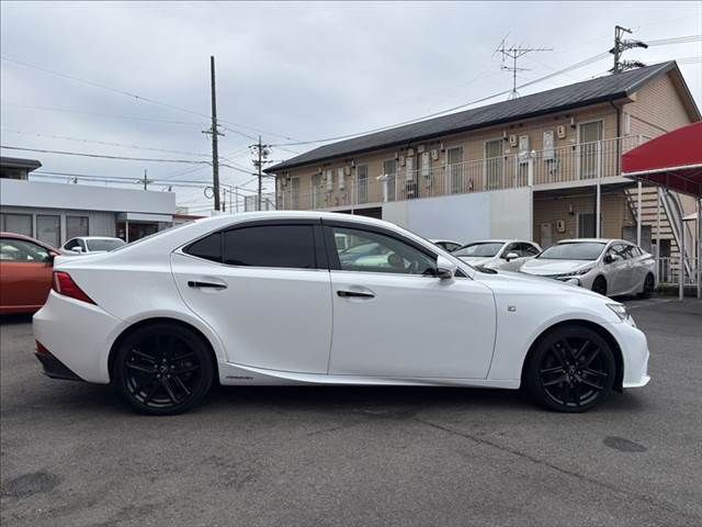 LEXUS IS300h