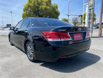 CROWN sedan hybrid