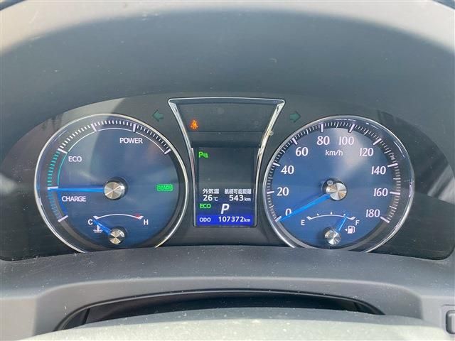 CROWN sedan hybrid