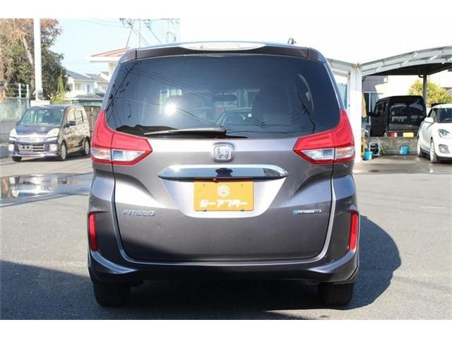 FREED HYBRID 4WD