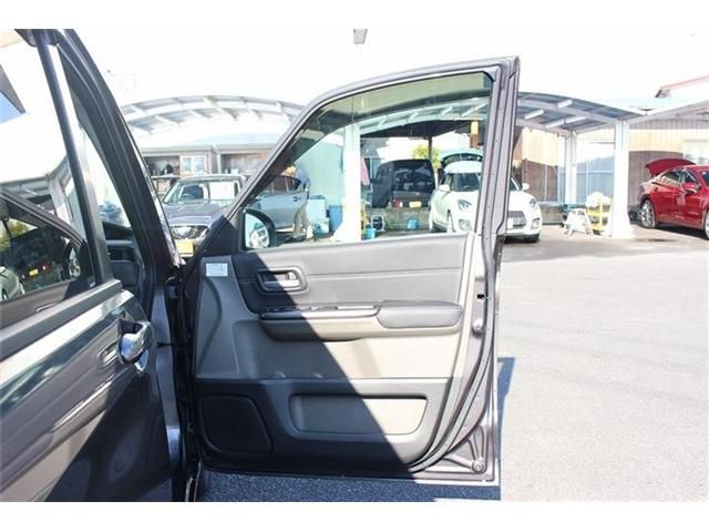 FREED HYBRID 4WD