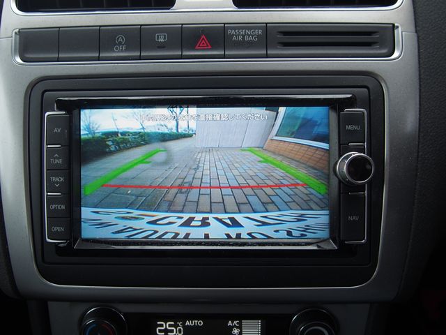 VOLKSWAGEN CROSS POLO