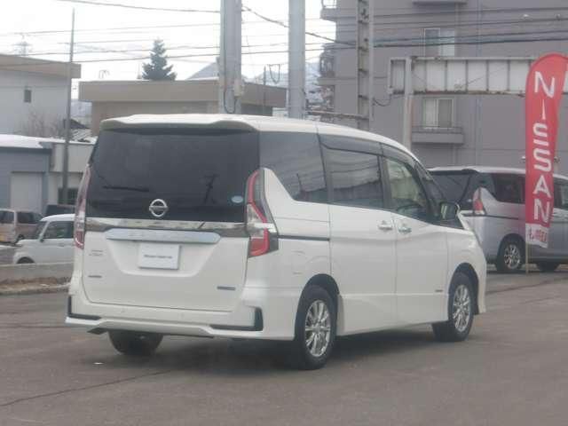 SERENA  S-HYBRID 4WD