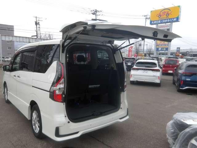 SERENA  S-HYBRID 4WD