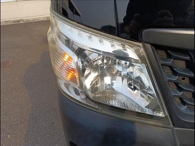 NV350 CARAVAN 4WD