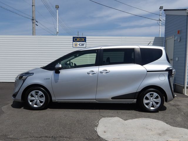 SIENTA HYBRID