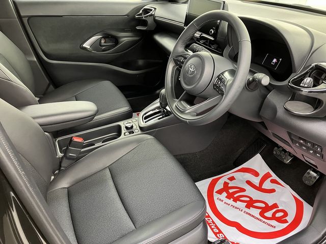 YARIS CROSS HYBRID