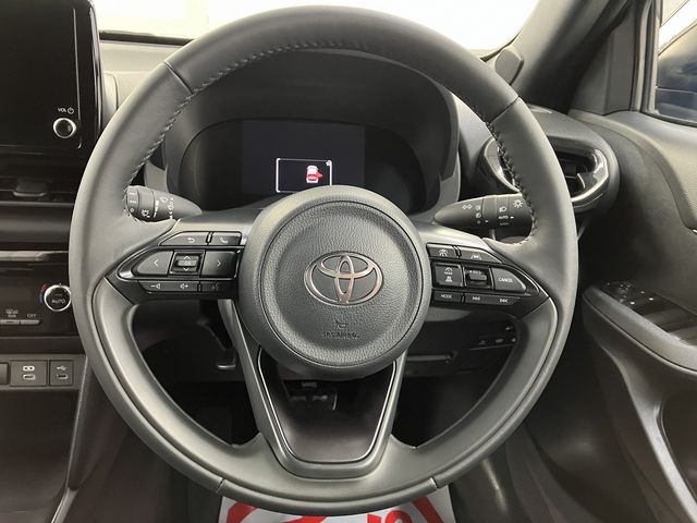 YARIS CROSS HYBRID