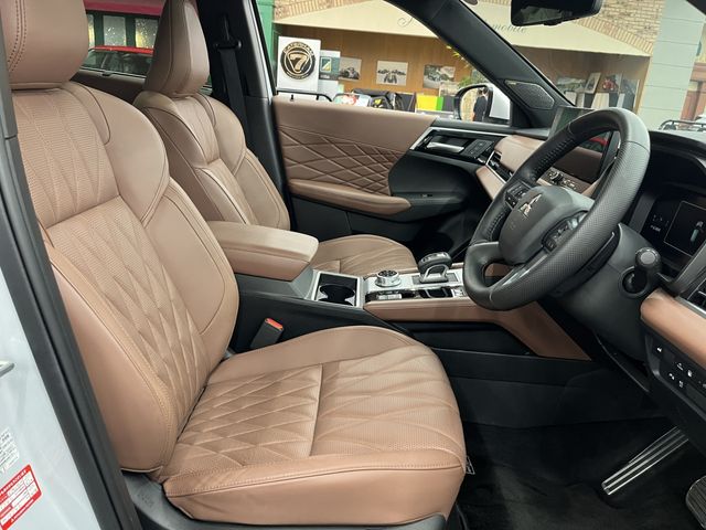 OUTLANDER PHEV