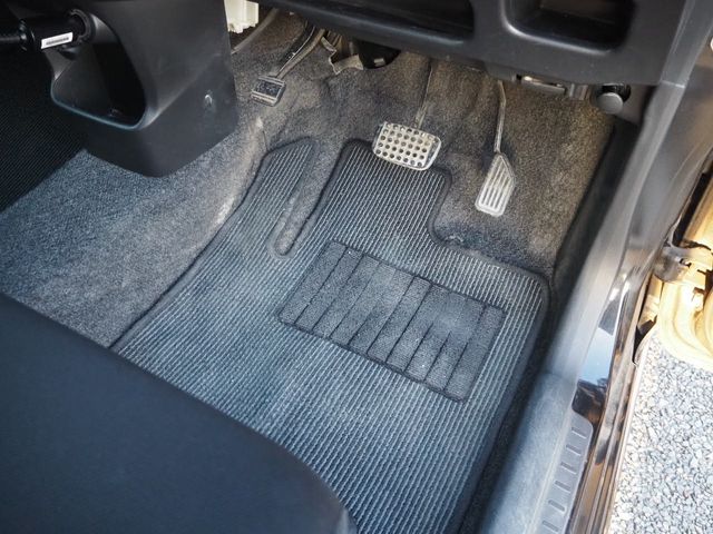 MOVE CUSTOM