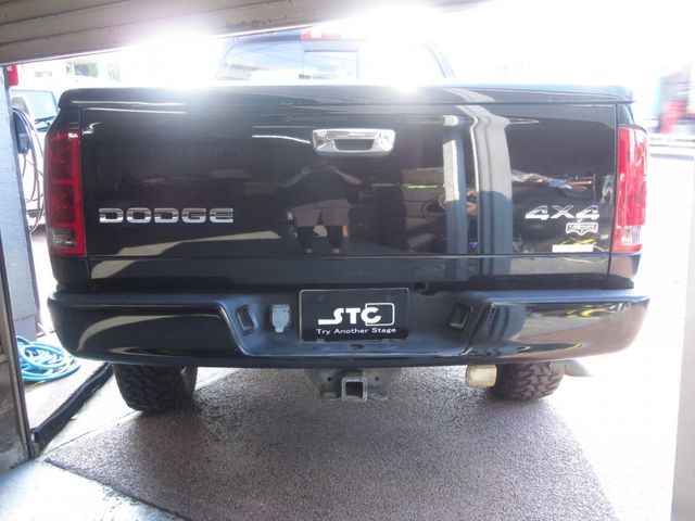 DODGE RAM pickup truck