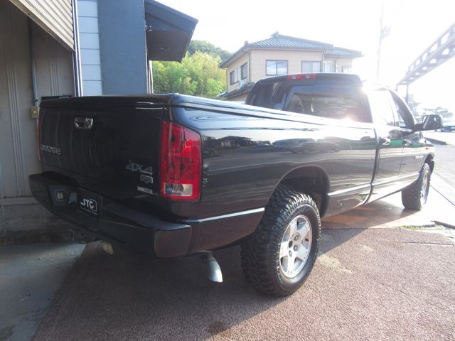 DODGE RAM pickup truck