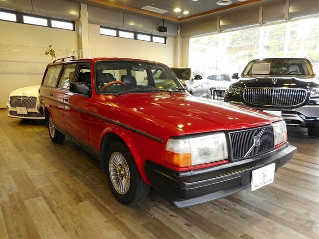 VOLVO 240 ESTATE