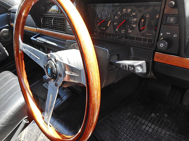 VOLVO 240 ESTATE