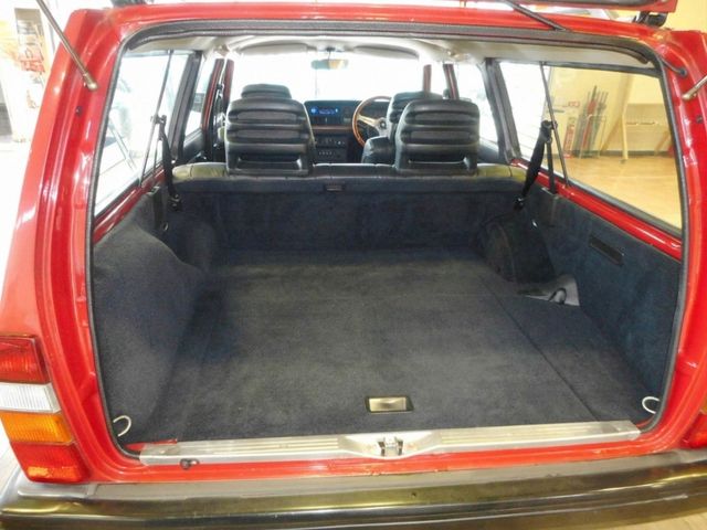 VOLVO 240 ESTATE
