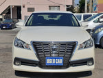 CROWN sedan