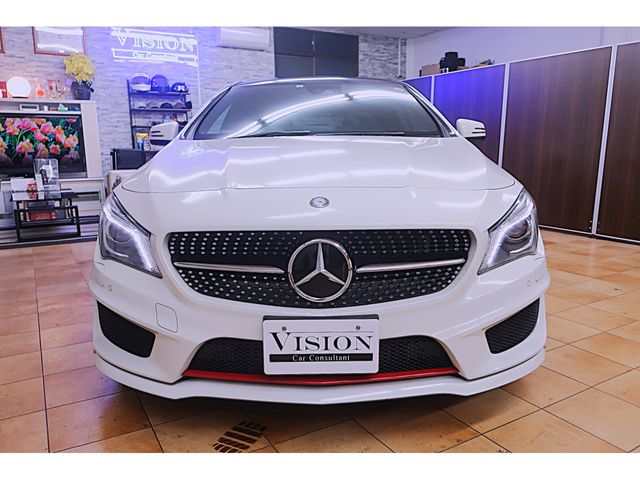 MERCEDES BENZ CLA Shooting Brake