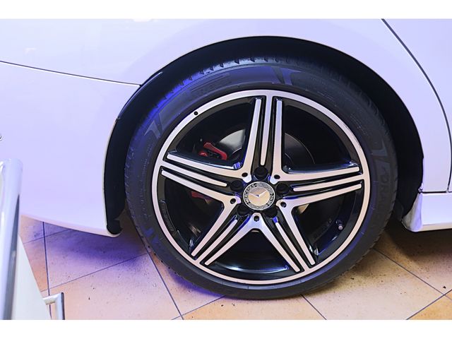 MERCEDES BENZ CLA Shooting Brake
