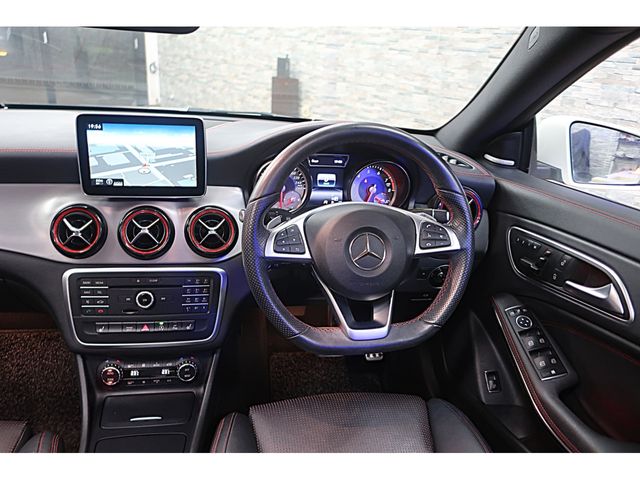MERCEDES BENZ CLA Shooting Brake