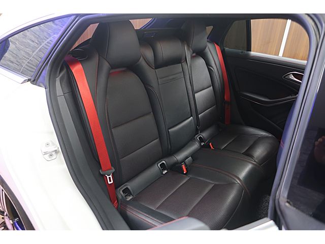 MERCEDES BENZ CLA Shooting Brake