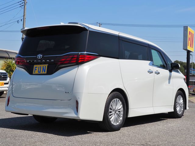 ALPHARD hybrid