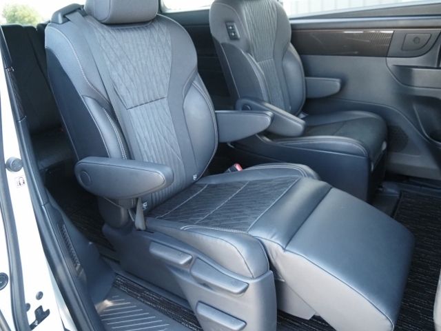 ALPHARD hybrid