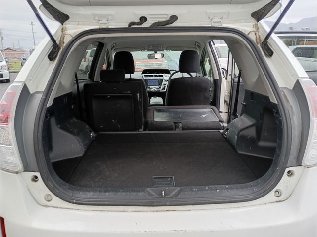 PRIUS Alpha