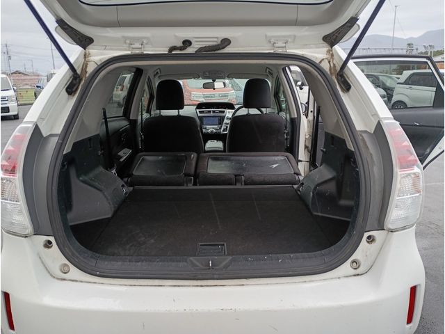 PRIUS Alpha