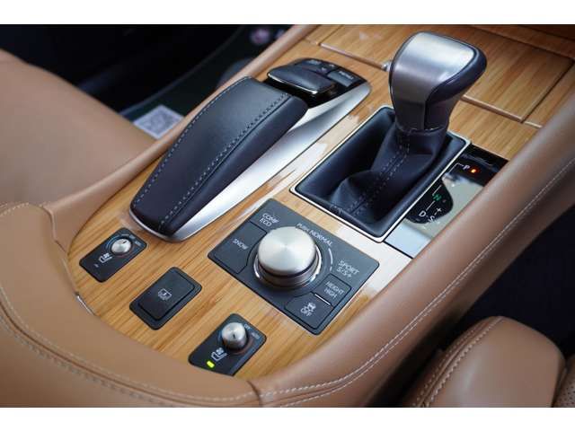 LEXUS LS460