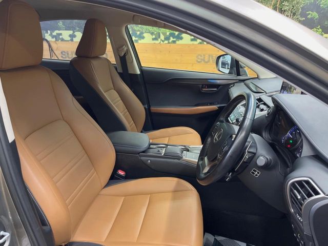 LEXUS NX300h