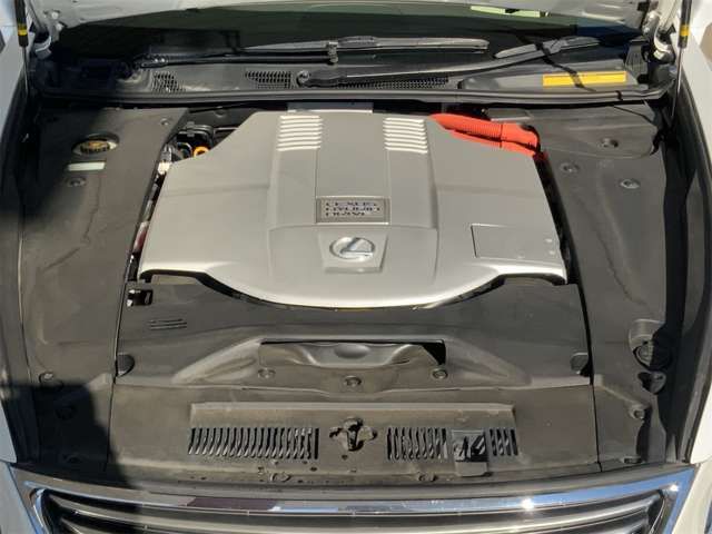 LEXUS LS600h