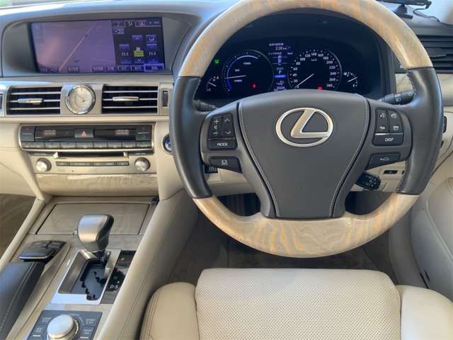 LEXUS LS600h