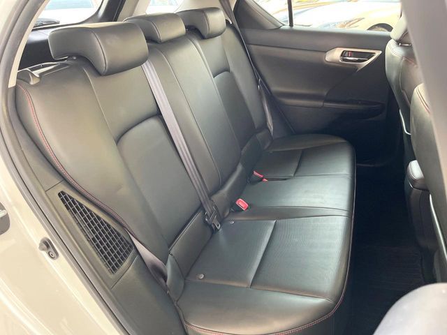LEXUS CT200h